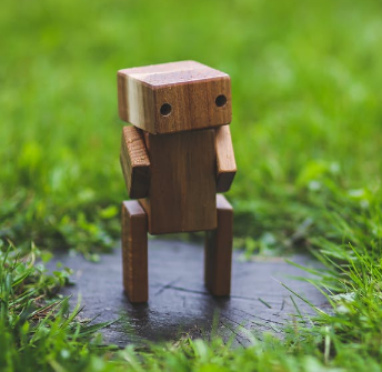 wooden-minecraft-robot-toy